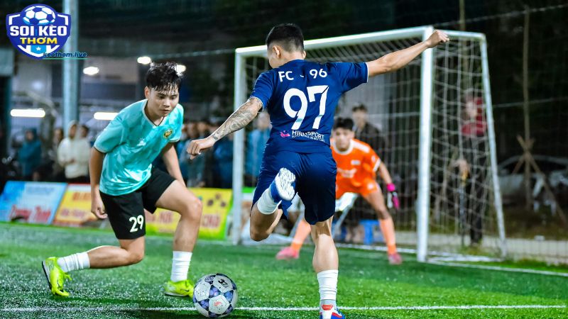 Phòng ngự là một trong những hành động, chiến thuật trong bóng đá